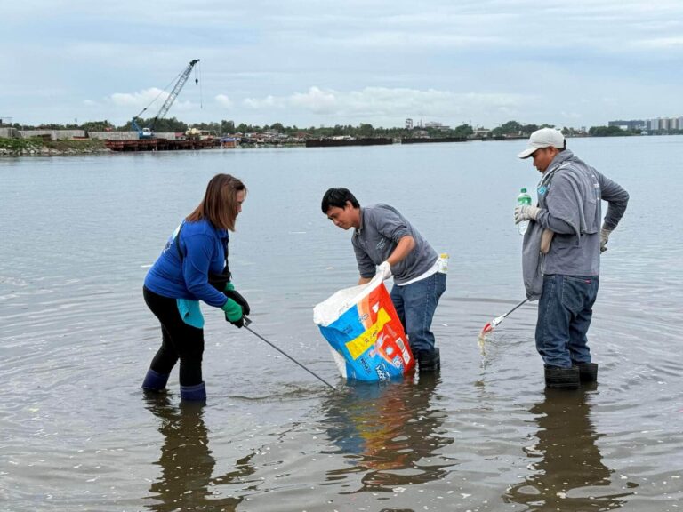Coastal Clean-Up Photos (3)